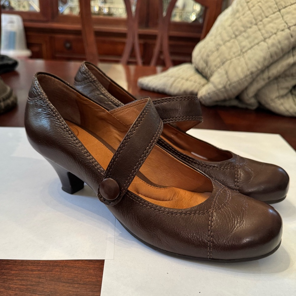 Women’s Nuture Shoes